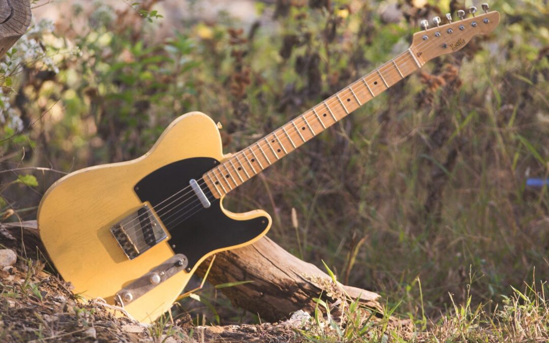 View More: http://midwesternlace.pass.us/guitar