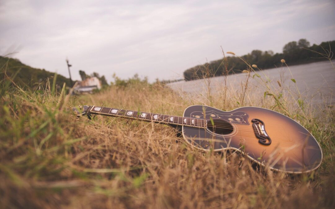 View More: http://midwesternlace.pass.us/guitar
