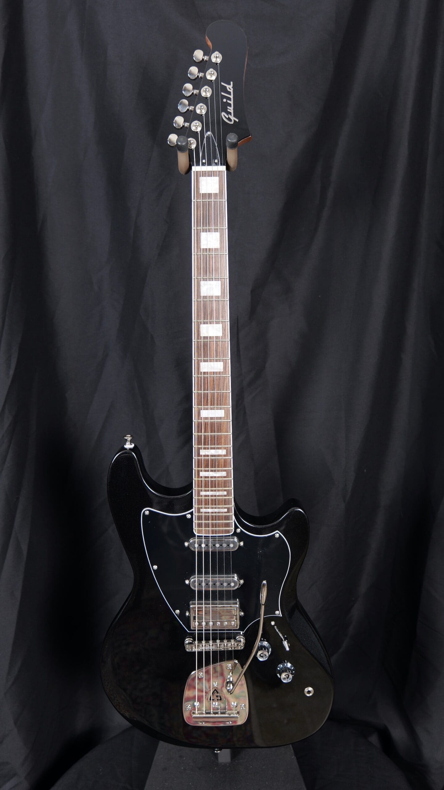 Guild Surfliner Deluxe - Metallic Black | Muddy River Guitars