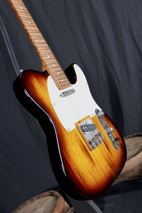 Patrick James Eggle Oz Vintage - Torched 2 Tone Burst - Image 4