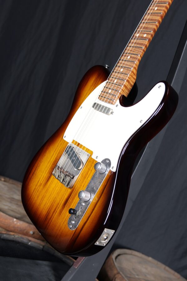 Patrick James Eggle Oz Vintage - Torched 2 Tone Burst - Image 5