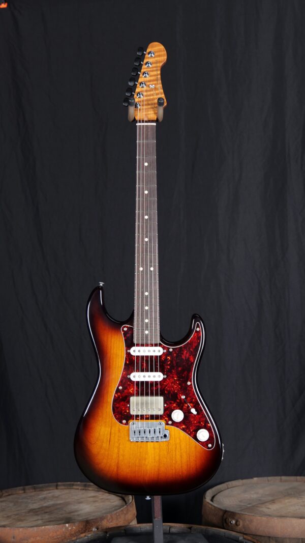 Patrick James Eggle 96 Vintage - 3 Tone Sunburst - Image 3