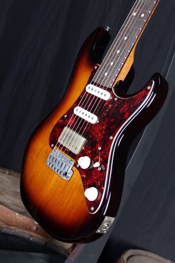 Patrick James Eggle 96 Vintage - 3 Tone Sunburst - Image 5