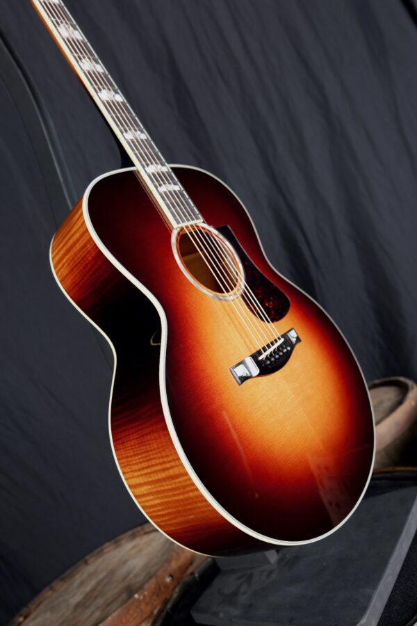 Eastman AC630 - SB - Sunburst - Image 4