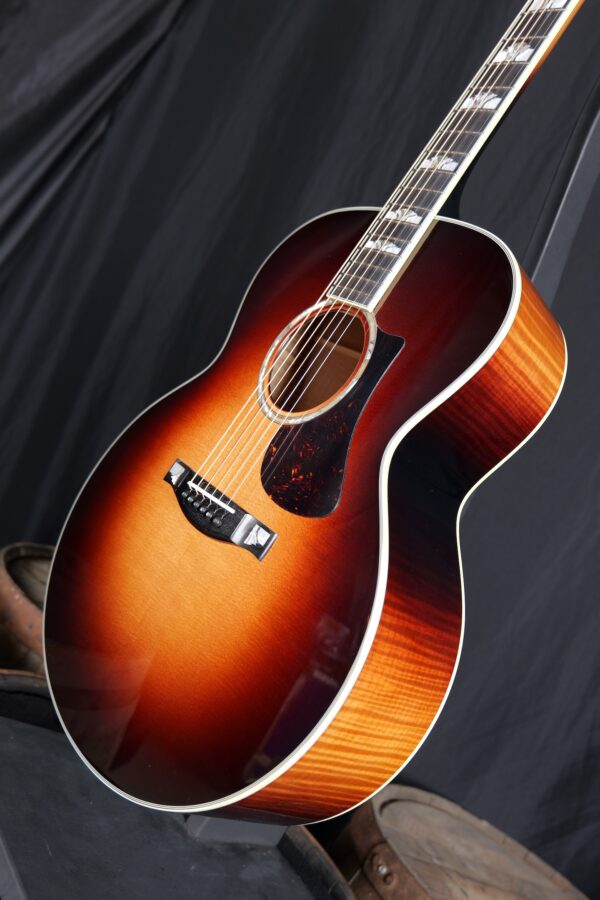 Eastman AC630 - SB - Sunburst - Image 5