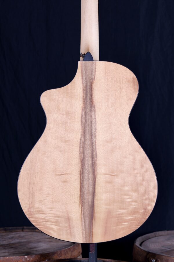 Breedlove Oregon Concertina CE Myrtlewood/Myrtlewood - Natural - Image 9